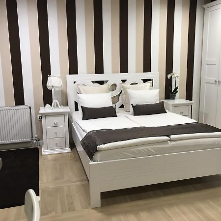 Lux New White Apartment Nowy Sad Zewnętrze zdjęcie